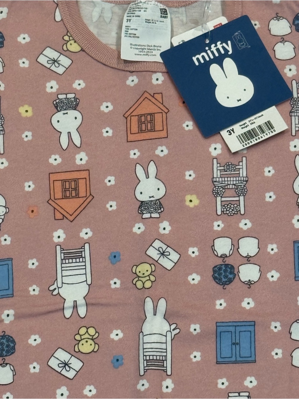 Uniqlo Miffy Shirt with Ruffle Sleeves - Picture 4 of 4
